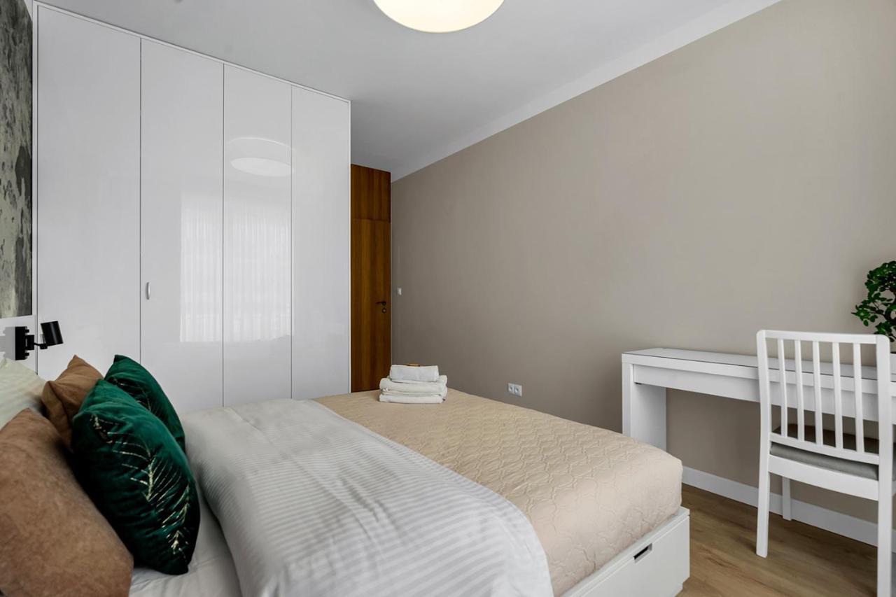 Lotnisko Chopina Modern Apartment Varsovia Exterior foto